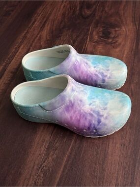 Dansko Kane clog mule tie dye size 37 or 7 Guc